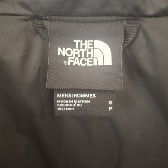 The North Face Aconcagua insulated winter jacket Size: S/Color: Black - Picture 10 of 11